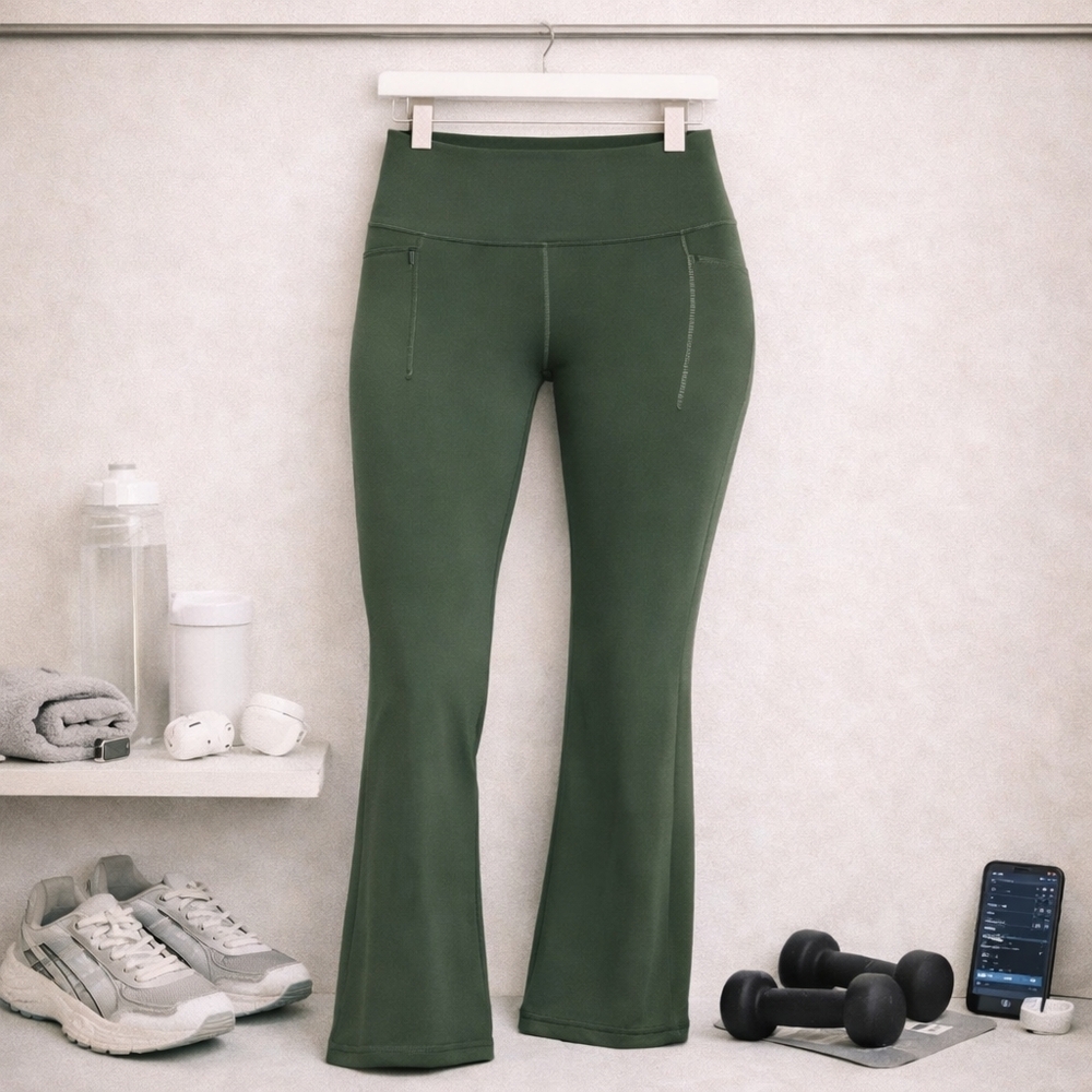 GapFit Flare Leggings Olive Green Yoga Pants Pockets Womens M NWOT